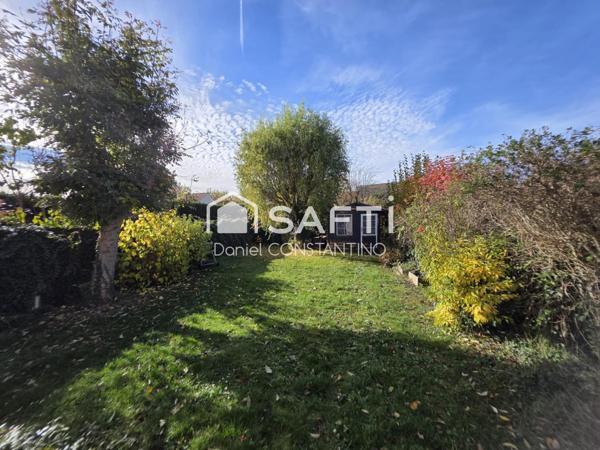 Maison avec 4 Chambres sur 363 m² avec garage
