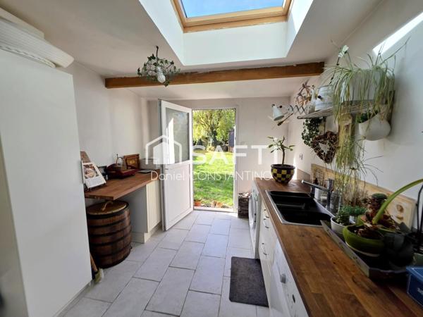 Maison avec 4 Chambres sur 363 m² avec garage
