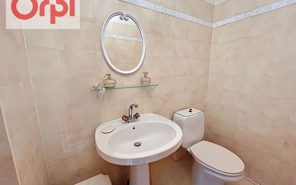 Immeuble à vendre    7 pièces •  Saint-Martory