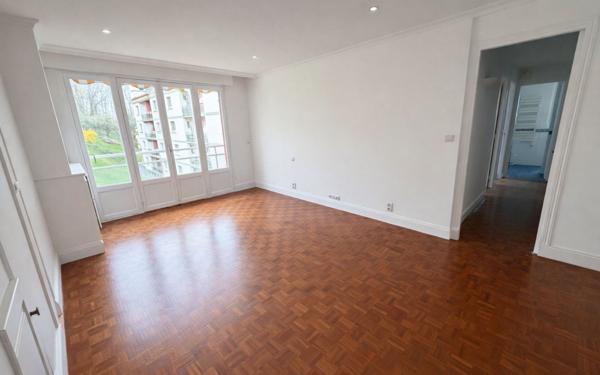 Appartement à vendre    3 pièces • 70 m2 Le Port-Marly