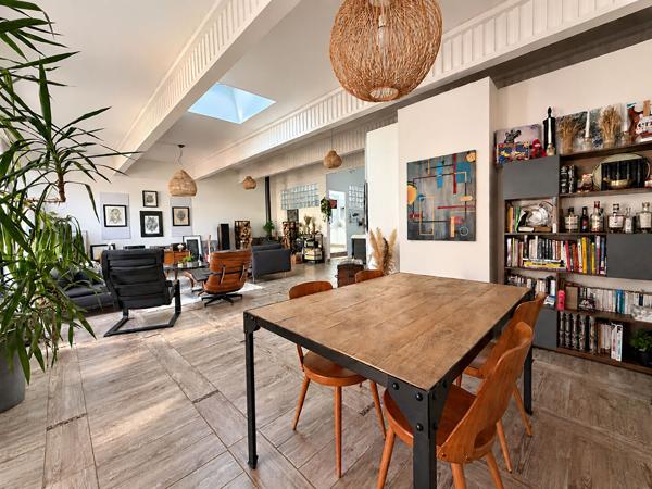 Maison 7 pièces 245 m2