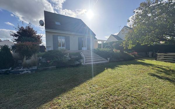 Maison à vendre    6 pièces •  Villiers-en-Lieu