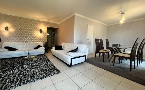 Maison à vendre    6 pièces •  Villiers-en-Lieu