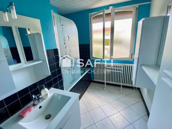 Maison individuelle sur sous-sol avec 93 m2 de terrasse et un terrain de 380 m2