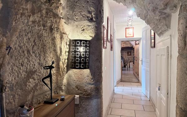 Maison à vendre    4 pièces •  Balsièges