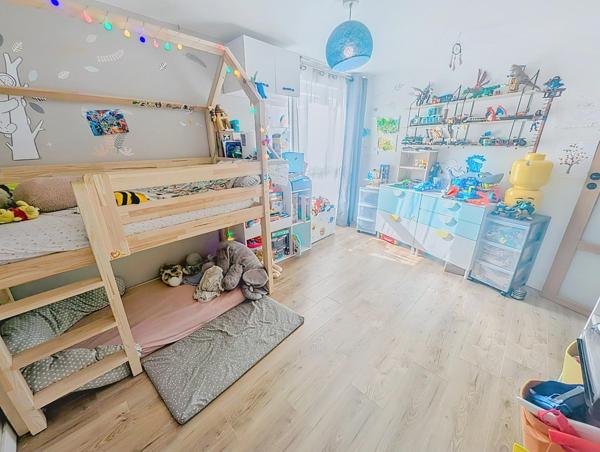 Aux portes de PARIS maison LOFT sans travaux avec parking privatif