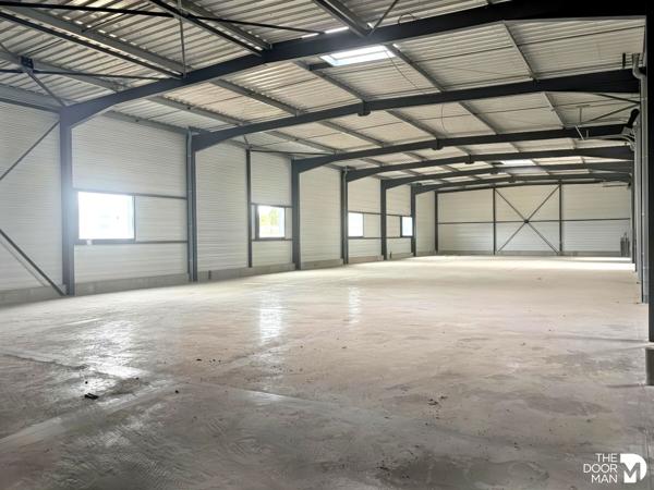 Locaux commerciaux - À vendre - 608 m² - FLERS | The Door Man