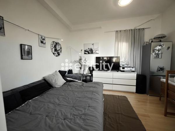 Immeuble 10 pièces - 177 m² Exclusivité efficity