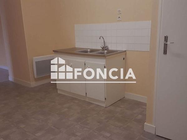 Location Appartement 3 pièces 50.24 m² - 38 RUE DES MAUGES Saint Laurent De La Plaine 49290