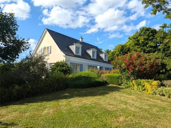 VENTE MAISON INDIVIDUELLE - SAINTE MAURE DE TOURAINE