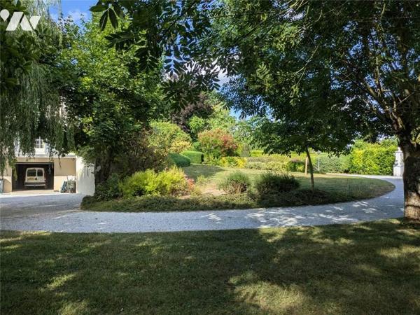 VENTE MAISON INDIVIDUELLE - SAINTE MAURE DE TOURAINE