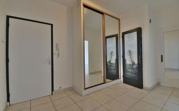 Appartement à vendre    3 pièces • 93 m2 Romans-sur-Isère
