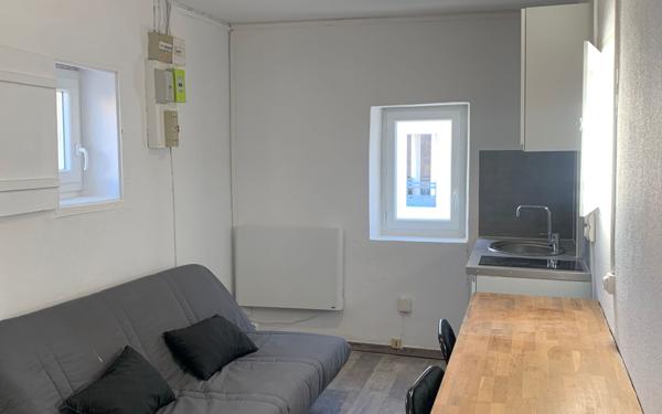 Appartement à louer    1 pièce •  Nîmes