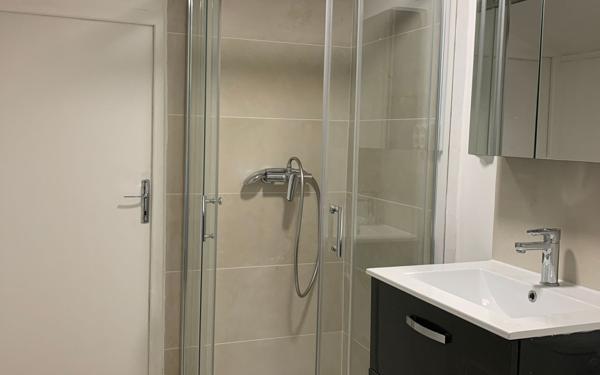 Appartement à louer    1 pièce •  Nîmes