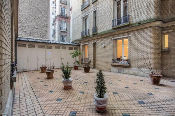 Appartement Paris 17e - PEREIRE / RUE JULIETTE LAMBER