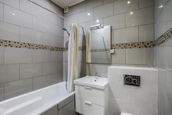 Appartement Paris 17e - PEREIRE / RUE JULIETTE LAMBER
