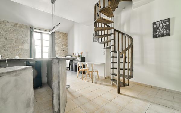 Appartement à vendre    3 pièces • 65 m2 Nîmes