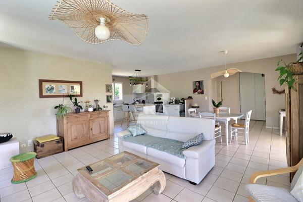 Maison de plain pied, 3 ch sur 4.000m2 de jardin