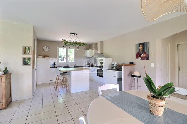 Maison de plain pied, 3 ch sur 4.000m2 de jardin
