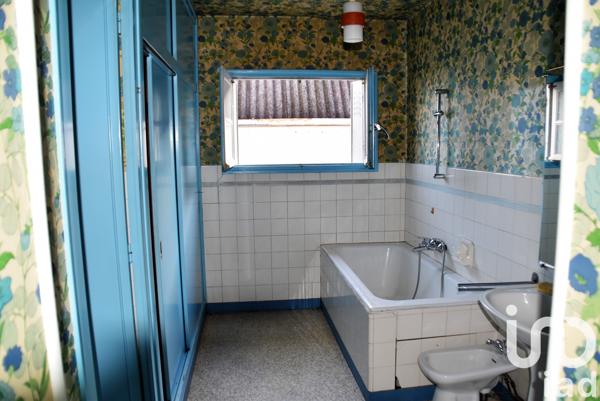 Immeuble à vendre 242 m² La Couronne