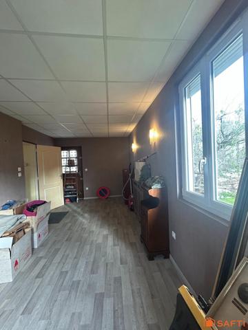 Maison et annexes à rénover !