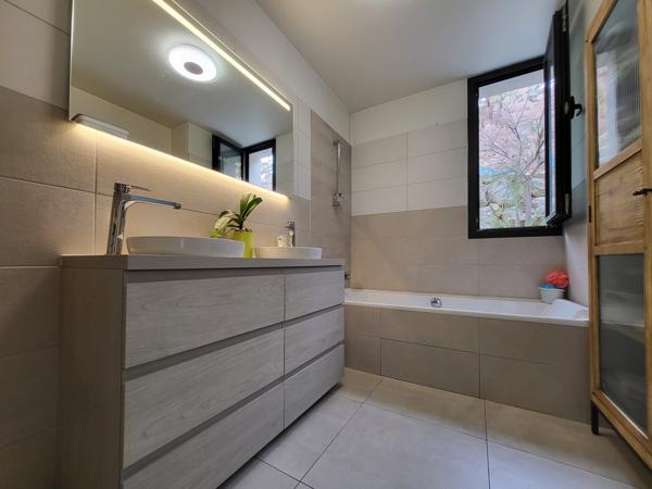 Cabriès (13480) VILLA D'EXCEPTION CONTEMPORAINE A 15 MINUTES D'AIX EN PROVENCE
