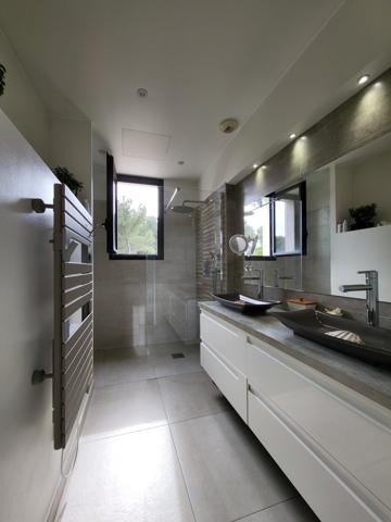 Cabriès (13480) VILLA D'EXCEPTION CONTEMPORAINE A 15 MINUTES D'AIX EN PROVENCE