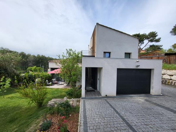 Cabriès (13480) VILLA D'EXCEPTION CONTEMPORAINE A 15 MINUTES D'AIX EN PROVENCE
