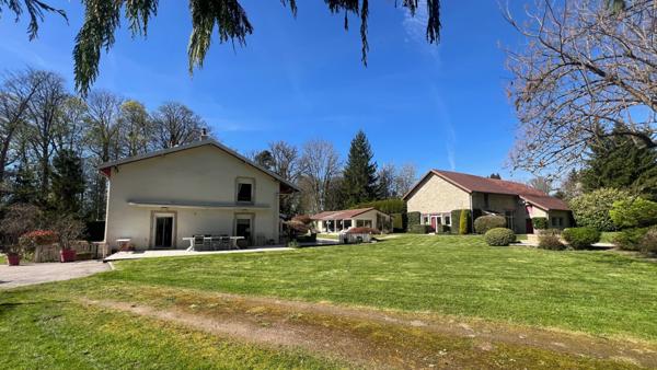 Exceptionnel, Epinal proche centre ville, propriété 1ha de terrain