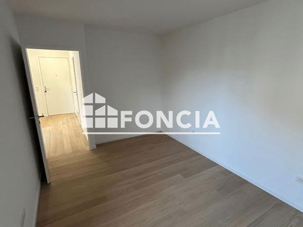 Location Appartement 2 pièces 41.1 m² - Le Plessis Robinson 92350