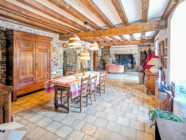 Maison  8 pièce(s) 253 m2