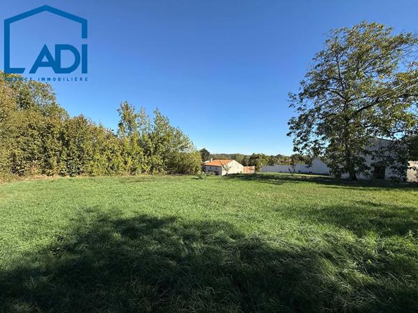 À VENDRE, Terrain à bâtir à Azay-le-Brûlé, Azay le brule 79400