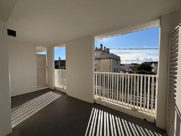 Appartement Marseille 8ème Saint GINIEZ Box et Terrasse 66m²