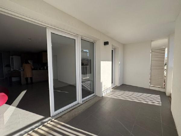 Appartement Marseille 8ème Saint GINIEZ Box et Terrasse 66m²