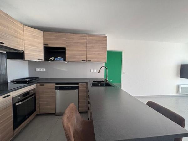 Appartement Marseille 8ème Saint GINIEZ Box et Terrasse 66m²