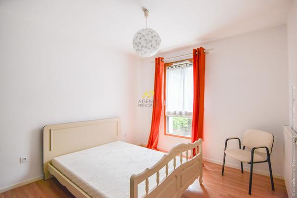 F3 avec terrasse €299 000 ** - Référence 2001