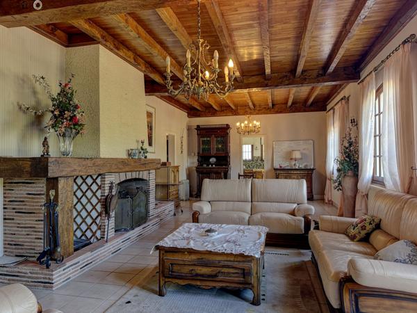 Pujols (47300) PUJOLS, belle villa familiale avec piscine sur les hauteurs