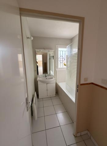 Location
                Maison62 m² - 3 Pièces -
                    SOULAC SUR MER (33780)