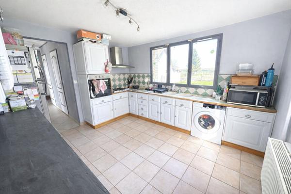 A VENDRE - Maison de 168 m² habitables à 2 km de CHAUMONT EN VEXIN - 5 chambres - 1He de terrain