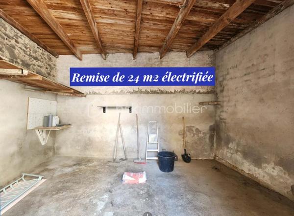 EN EXLUSIVITÉ

 Idéalement située à BESSAN à deux pas de toutes les commodités à pied,coup de cœur assuré pour cette magnifique maison de village traversante et très lumineuse de 130 m² habitables sur une parcelle totale de 219 m², entièrement rénovée à neuf du sol au plafond,

Seuls les murs d'origine ont été conservés : tout a été refait à neuf, de la façade jusqu'à l'intérieur (isolation, façade, planchers, toiture, électricité, plomberie...). 
 Pour une sérénité totale, la vente bénéficie d'une garantie décennale et d'une assurance dommage-ouvrage (fin de chantier tout juste réceptionnée).
Grâce à ses prestations énergétiques exceptionnelles, le bien affiche un DPE en A et des émissions de gaz à effet de serre en A.
Vous profitez ainsi du confort absolu d'un bien neuf doté d'une climatisation réversible dans toutes les pièces.

La disposition de la maison :

- Au rez-de-chaussée : Une superbe pièce de vie traversante de 46 m² baignée de lumière, comprenant une cuisine moderne entièrement neuve et équipée (avec tout son électroménager), ouverte sur un séjour-salle à manger,   avec un accès direct sur la cour ( conduit existant pour un poêle à bois ou poêle à granulés ) 
- Au 1er étage : Deux belles chambres de 14 m² et 16 m²( dont une avec un petit balcon), ainsi qu'une salle de bains de 7,50 m² avec WC.
- Au 2e étage : Deux autres chambres de 14 m² et 16 m² équipées de Velux motorisés ), accompagnées d'une salle d'eau de 7,40 m² avec WC.

Les extérieurs et les annexes :

- Une charmante cour extérieure sans aucun vis-à-vis, piscinable (sous réserve de l'accord de la mairie / déclaration préalable validée), et aménageable selon vos envies.
- Une remise de 24 m² électrifiée (idéale pour le stockage, un atelier ou autre).
- Un véritable luxe en centre-village : deux places de parking privatives (une première place extérieure située juste devant le portail, et une seconde place sécurisée à l'intérieur, après le portail).

La localisation :
Située à Bessan, village authentique et dynamique du Languedoc doté de tous les commerces et services de proximité accessibles à pied. Sa position géographique est idéale : à seulement quelques minutes de l'autoroute A9 et à peine 10-15 minutes des plages de la Méditerranée (Agde, Vias).

Une opportunité rare sur le marché, associant performances énergétiques de pointe, prestations domotiques et haut de gamme, et douceur de vivre du Sud.
N'hésitez pas à me contacter pour plus de renseignements.