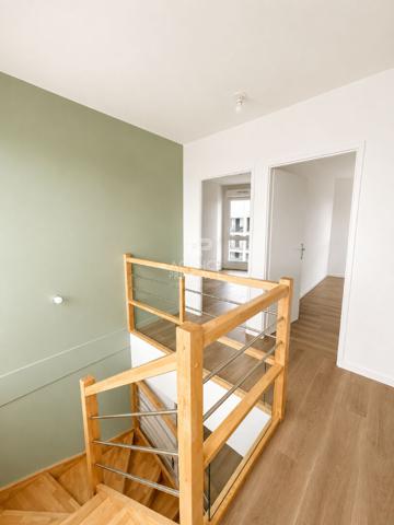 Appartement 3 pièce(s) Loyer 1 325 €/mois charges comprises **  - Référence  106771