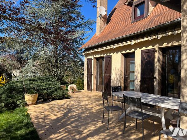 Maison T6 avec jardin - Assier