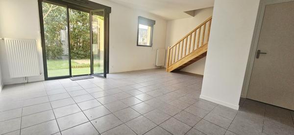 Maison avec garage 241 000 € H.A.I.*