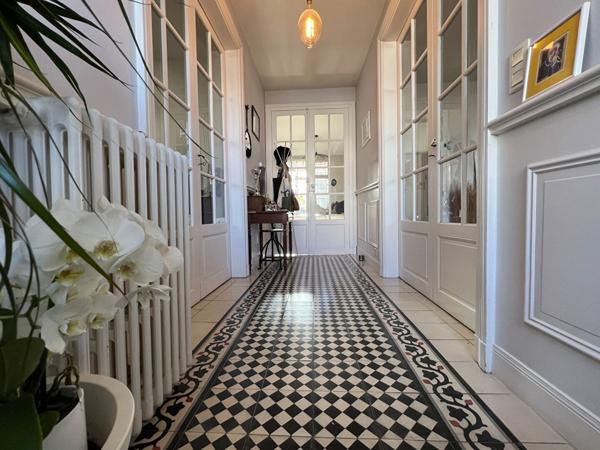 A vendre Maison Mont De Marsan 4 chambres 1 bureau, combles aménageables, garage