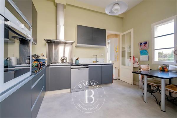 Bordeaux, Maison 5 Chambres -  330 m² à vendre