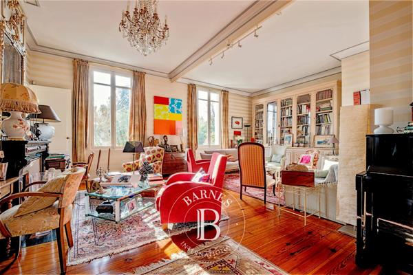 Bordeaux, Maison 5 Chambres -  330 m² à vendre