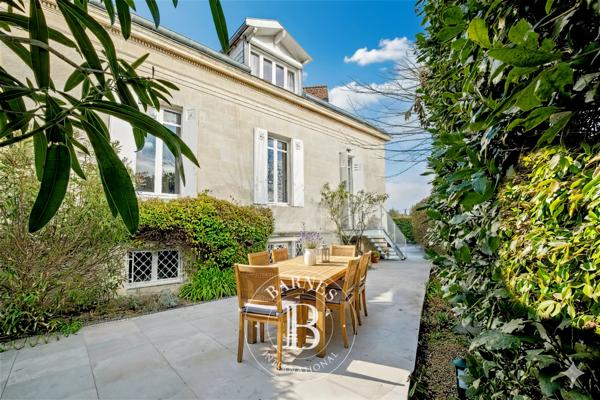 Bordeaux, Maison 5 Chambres -  330 m² à vendre