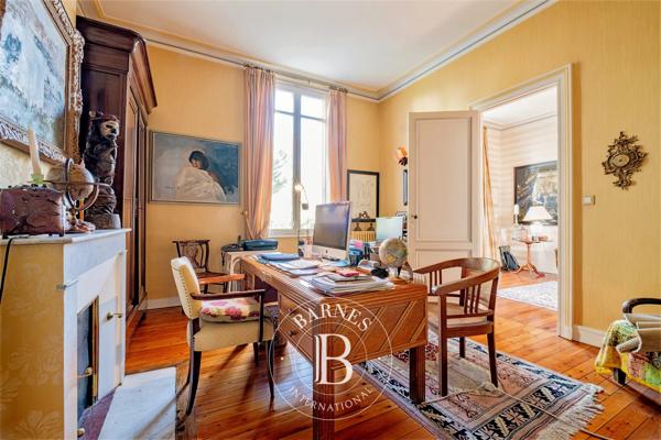 Bordeaux, Maison 5 Chambres -  330 m² à vendre