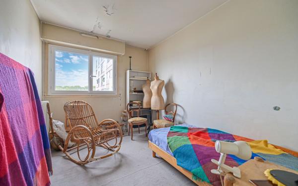 Appartement à vendre    3 pièces • 83,65 m2 Paris 20