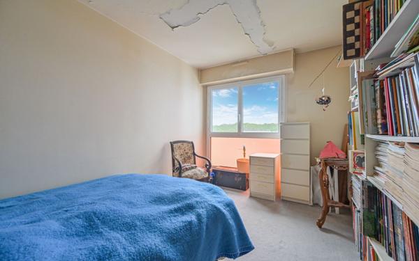 Appartement à vendre    3 pièces • 83,65 m2 Paris 20